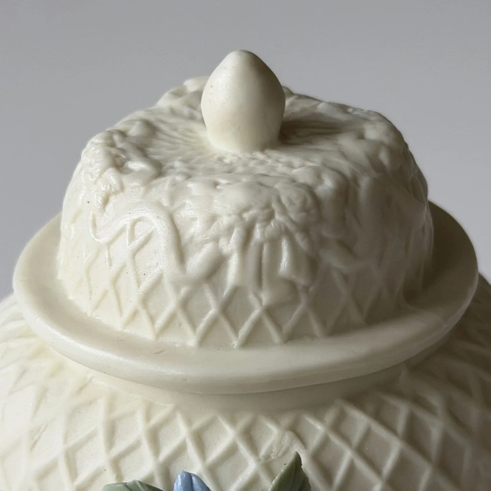 Vintage Hermitage Pottery Jade Ginger Box / Jar With Blue Flowers 🌺